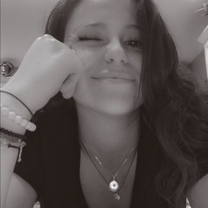 Meet your Posher, Melissa